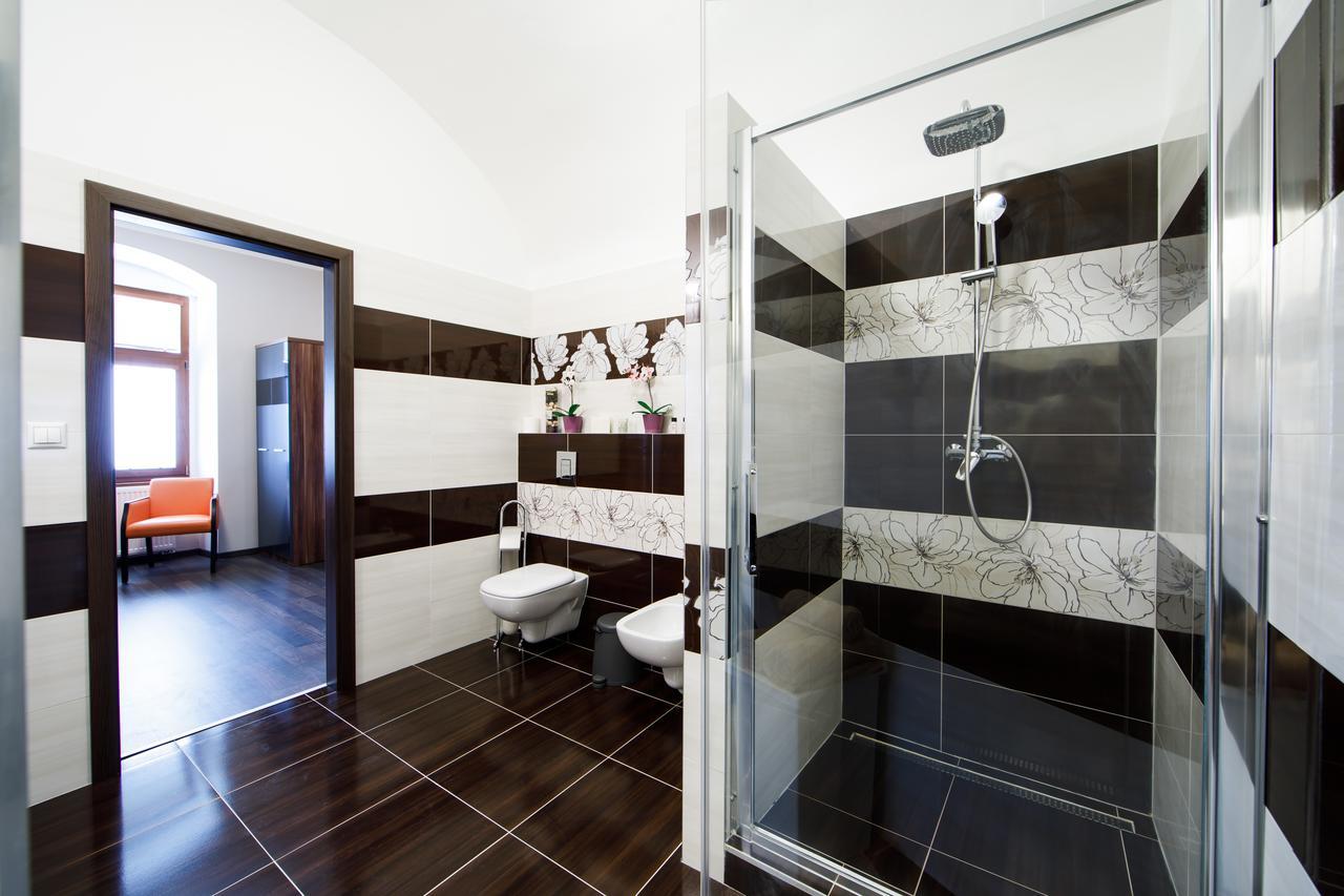 Aplend City Apartments Na Vrsku บราติสลาวา ภายนอก รูปภาพ