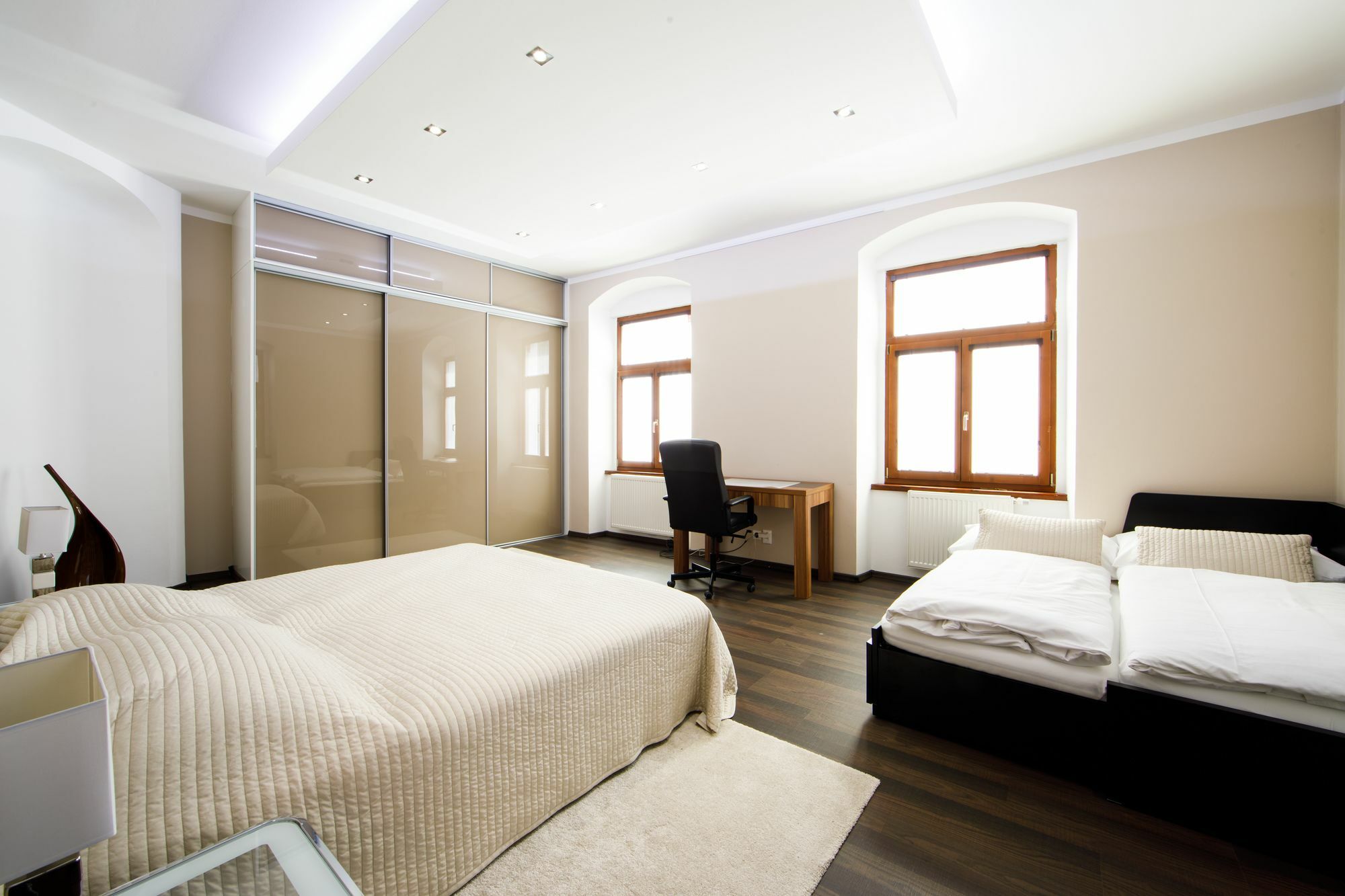 Aplend City Apartments Na Vrsku บราติสลาวา ภายนอก รูปภาพ