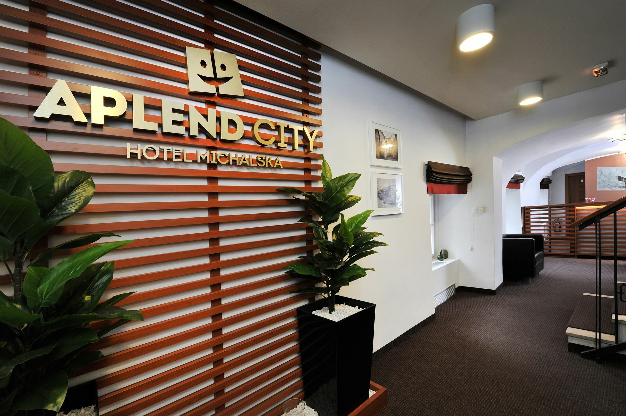 Aplend City Apartments Na Vrsku บราติสลาวา ภายนอก รูปภาพ